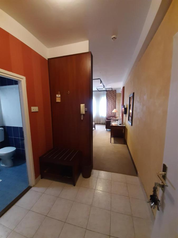 Gm Apart Hotel Ni Екстериор снимка