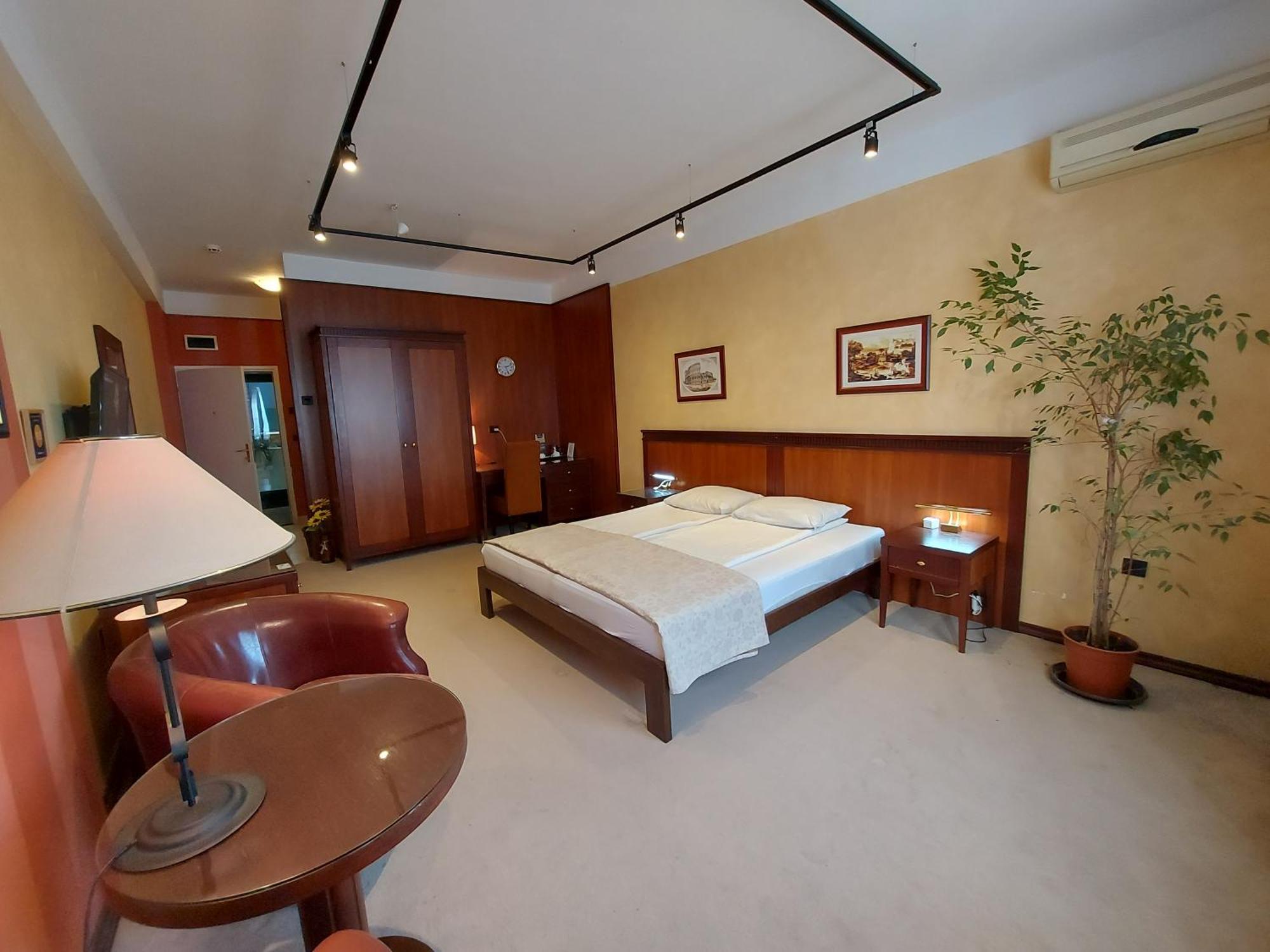 Gm Apart Hotel Ni Екстериор снимка